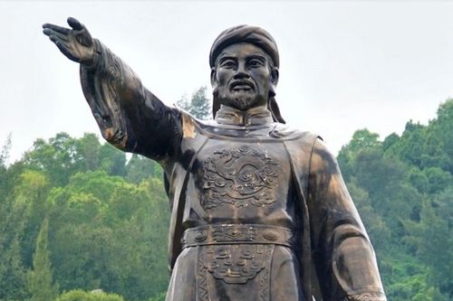 Ai được mệnh danh là vua Đen, mồ côi cha mẹ, phải học lỏm chữ?