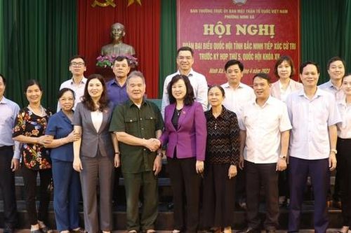 Bộ trưởng Bộ Y tế Đào Hồng Lan tiếp xúc cử tri trước Kỳ họp thứ 5, Quốc hội khóa XV
