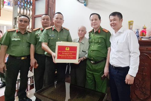 Tri ân những người con cống hiến trọn vẹn tuổi thanh xuân cho Tổ quốc