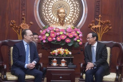 Bí thư Thành ủy TP.HCM tiếp đại sứ Nga