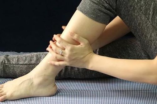 Cách giảm đau nhanh chóng khi bị chuột rút