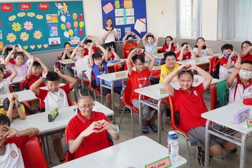Vai trò của hiệu trưởng trong xây dựng trường học hạnh phúc