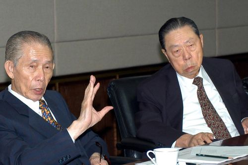 Bài 2: Con đường 'chinh phục' thế giới