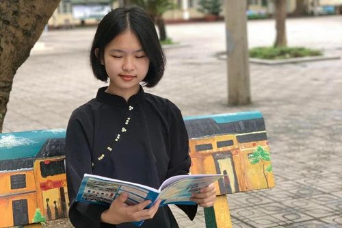 Nữ sinh người Tày nỗ lực hiện thực hóa ước mơ làm bác sĩ