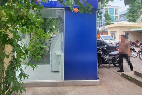 Cây ATM tự 'mọc' trong trụ sở UBND phường ở TP Quy Nhơn