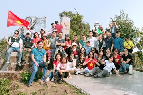 Ban vẫn nở ở vùng đất 'Ngã ba biên'
