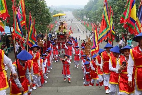 Phú Thọ: Độc đáo Lễ rước kiệu của các xã, phường vùng ven Đền Hùng