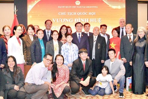Tạo điều kiện thuận lợi nhất cho bà con ở xa Tổ quốc