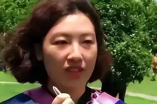 Nữ tiến sĩ 41 tuổi chọn bạn đời với 11 tiêu chí gây tranh cãi