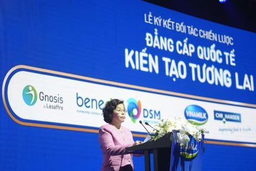 Vinamilk hợp tác 6 tập đoàn hàng đầu thế giới nâng chuẩn sữa bột trẻ em