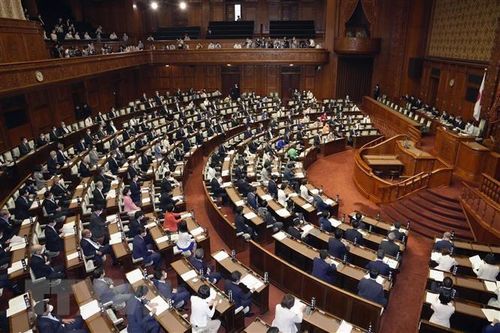 Liên minh cầm quyền Nhật Bản thảo luận việc nới lỏng xuất khẩu vũ khí