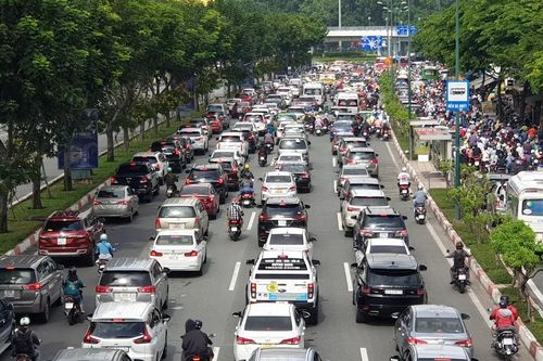 Năm tình huống giải quyết ùn tắc tại cửa ngõ TP Hồ Chí Minh dịp nghỉ lễ