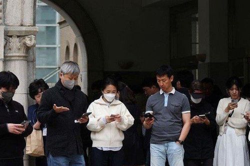 Người Hàn Quốc đua nhau đi bộ để được thưởng tiền