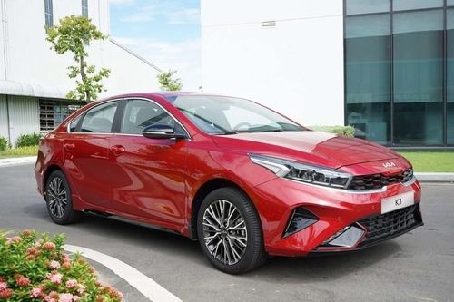 5 xe sedan hạng C bán chạy nhất tháng 3/2023: Mazda3 trên đỉnh, Honda Civic vẫn ở đáy