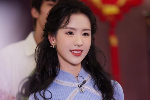 Một nữ diễn viên lên tiếng về tin đồn tác động vật lý, giẫm đạp bạn diễn