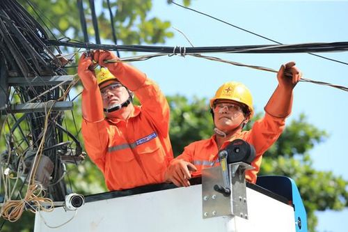 EVNHCMC: Đảm bảo cung cấp điện cho dịp lễ 30/4 – 1/5