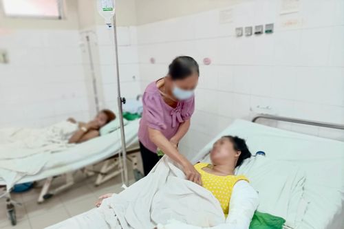 Khánh Hòa: Mẹ kế tẩm xăng đốt sách vở của con chồng không may cháy cả nhà