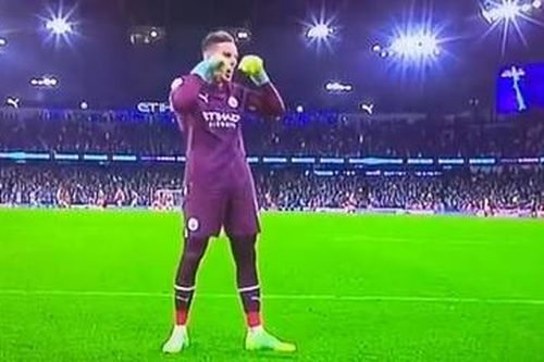 Sao Man City chế nhạo CĐV Arsenal