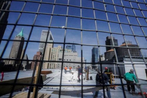 'Đòn kép' đánh vào khu trung tâm New York