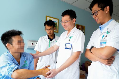 Thêm ca thành công nối ngón chân thành ngón tay