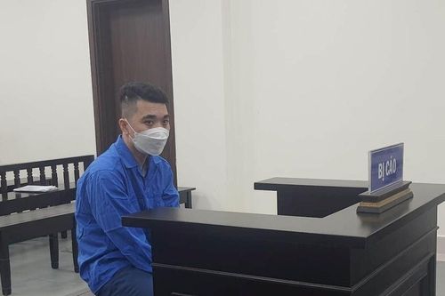 Lĩnh 14 năm tù vì lừa bán vé máy bay hồi hương