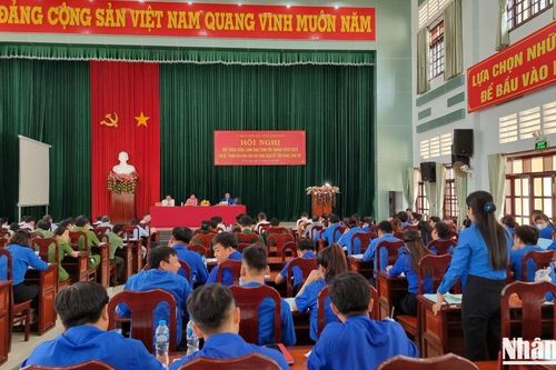 Lãnh đạo tỉnh Vĩnh Long đối thoại với thanh niên
