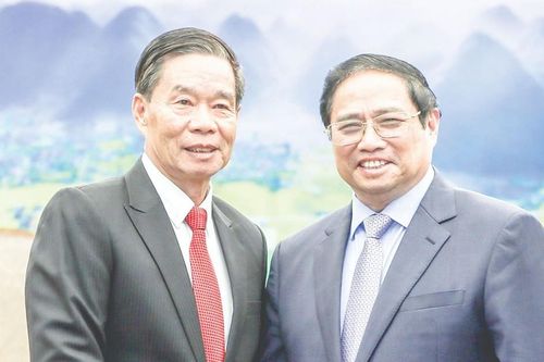 Nâng cao hiệu quả hợp tác hai cơ quan mặt trận Việt - Lào