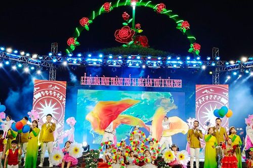 Nhiều hoạt động đặc sắc tại Lễ hội Hòa Bình, TP Sa Đéc