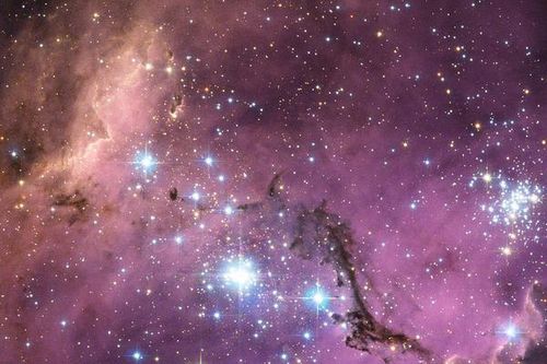 Giải mã 'quái vật' vũ trụ đang bóp méo thiên hà chứa Trái đất