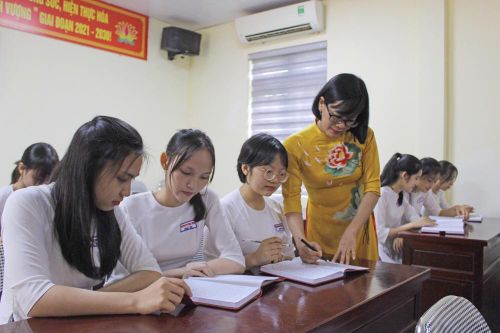 Kinh nghiệm ôn và làm bài thi tốt nghiệp THPT môn Sử
