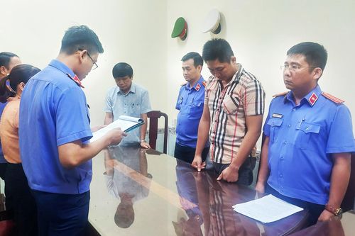 Bắt nguyên Chánh án huyện về tội 'Môi giới hối lộ'