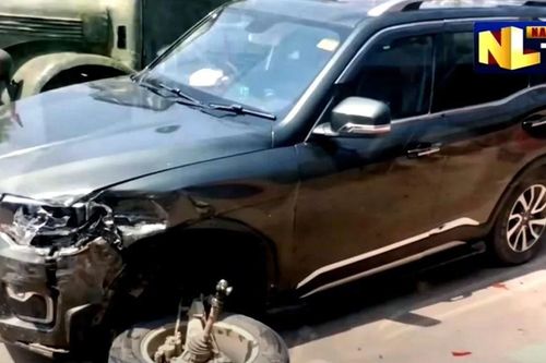 Xe SUV mới mua 5 tháng đã bị bung bánh gây tai nạn nghiêm trọng