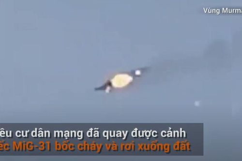 Cận cảnh tiêm kích MiG-31 của Nga bốc cháy dữ dội và lao xuống đất