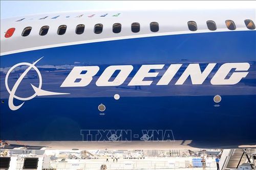 Boeing báo lỗ hơn 420 triệu USD