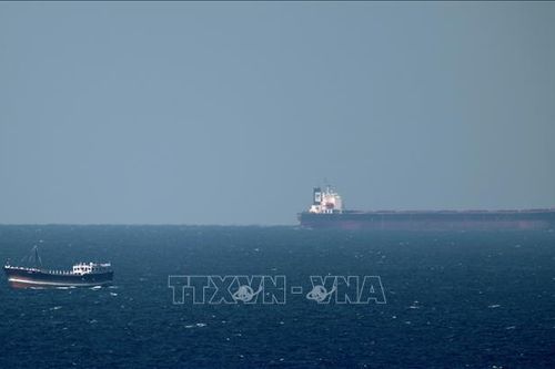 Iran bắt giữ một tàu chở dầu ở vùng Vịnh Oman