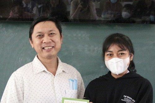 Người thầy của những học trò nghèo