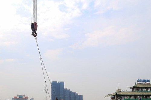 Hà Nội: Tiếp tục phá dỡ du thuyền ở hồ Tây