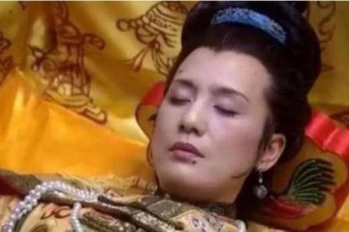 Nghi lễ 'quái dị' khi mai táng phi tần của người xưa và lý giải khoa học
