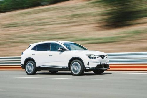 Xe điện đo quãng đường di chuyển sau một lần sạc theo cách nào?