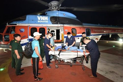 Những chuyến bay vượt biển nối dài sự sống