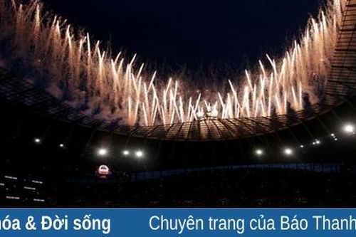 Tottenham Stadium công chiếu bộ phim 'Lật mặt'