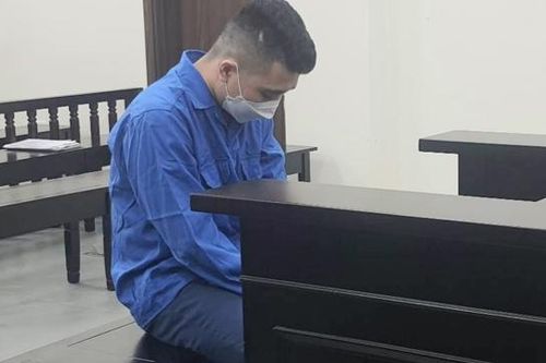 Giám đốc chiếm đoạt tiền đặt cọc vé máy bay quốc tế