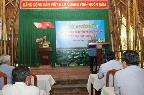 Họp mặt truyền thống cán bộ, nhân viên Văn phòng Tỉnh ủy