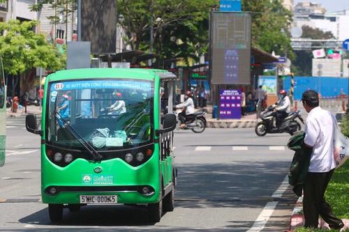 TP.HCM đề xuất thí điểm 200 xe điện chở khách trong trung tâm thành phố