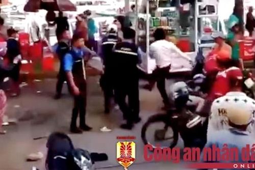 Bảo vệ cảng biển đụng độ tiểu thương tại Phú Quốc