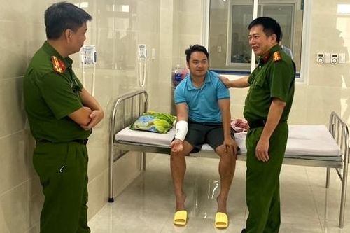 Thăm hỏi 3 cán bộ Công an bị thương trong khi làm nhiệm vụ
