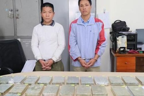 Bắt 6 đối tượng, thu 23 bánh heroin cất giấu trong hang núi chờ tiêu thụ