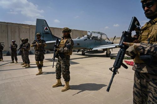 Mỹ bất ngờ bắt tay với Taliban tiêu diệt IS ở Afghanistan