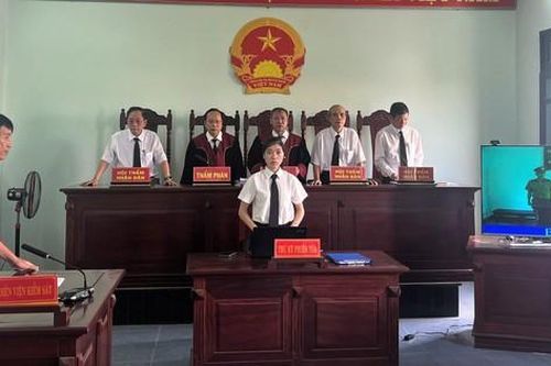Tử hình kẻ vận chuyển gần 2kg ma túy