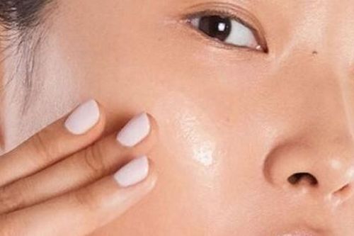 7 bước trang điểm mùa hè cho da dầu nhờn cực hiệu quả